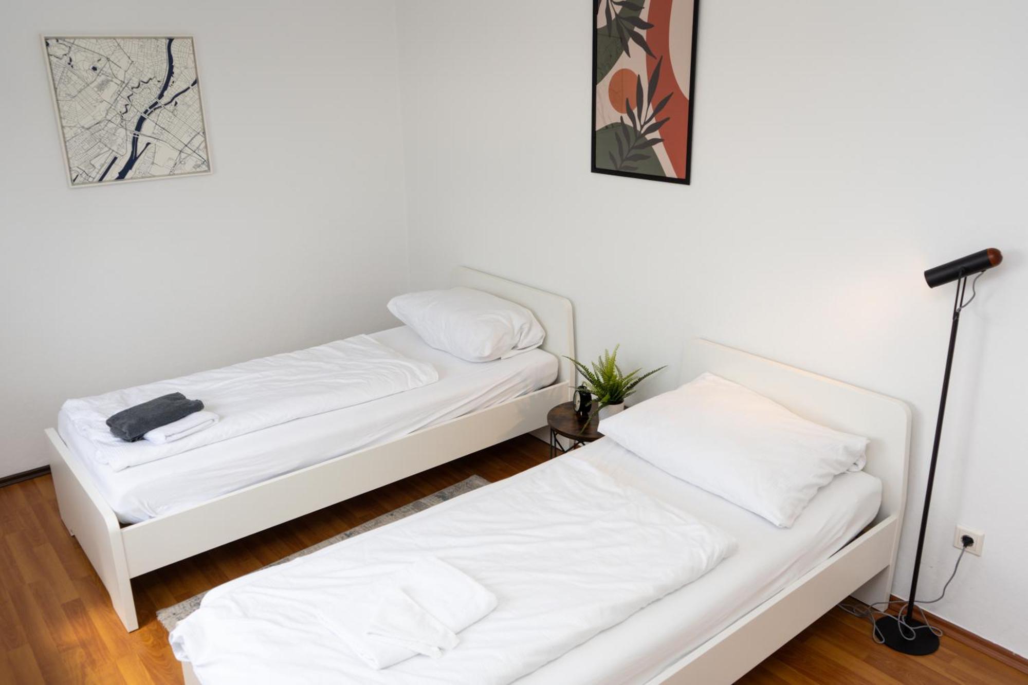 Unique - 2 Bedrooms - Balcony - Kitchen BRE エクステリア 写真